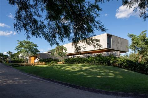 metal cladding housing bolivia|MS House / Sommet .